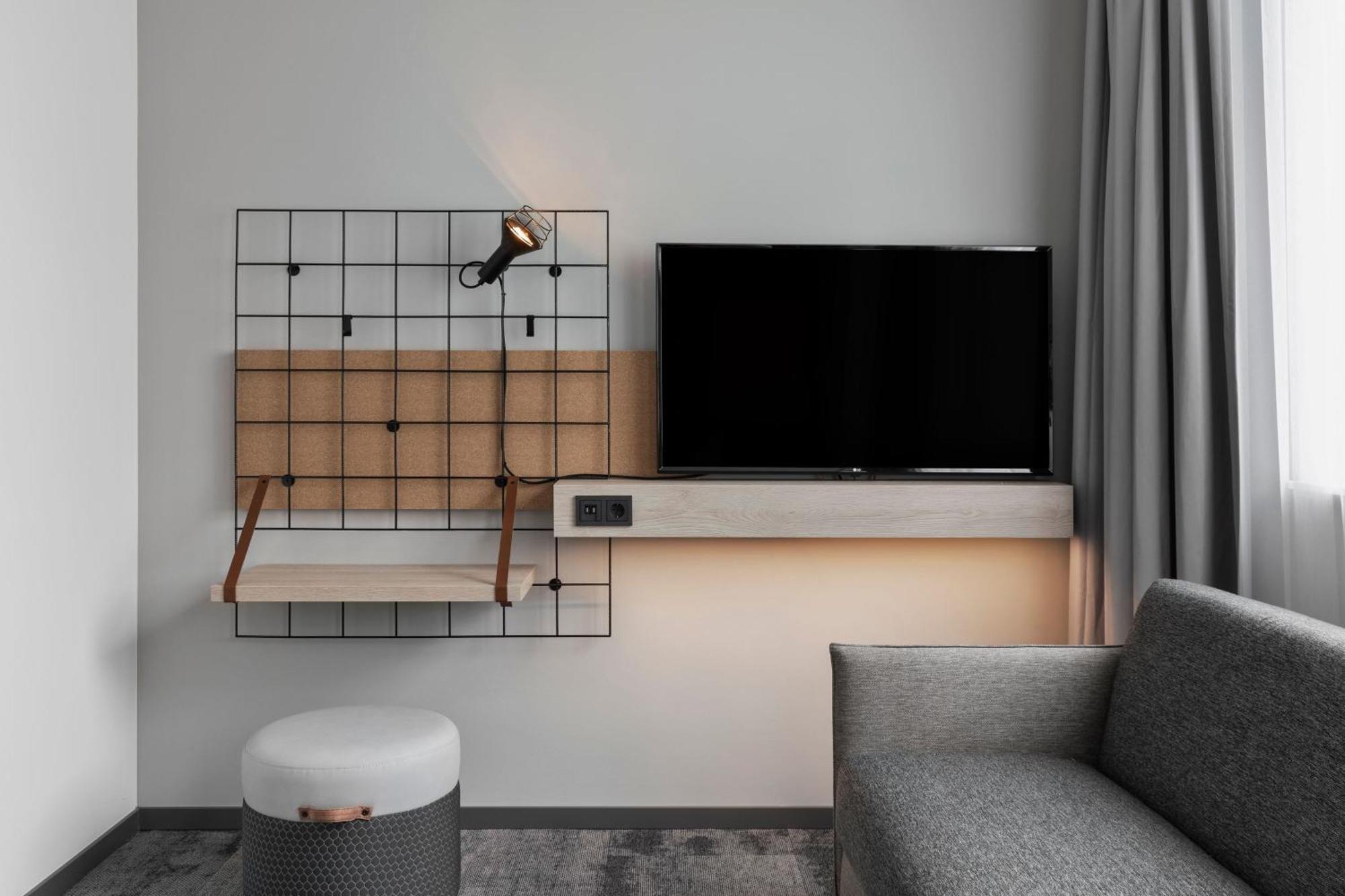 Moxy Duesseldorf City Extérieur photo